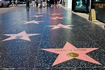 Am Walk of Fame entlang des Hollywood-Boulevards sind über 2.000 ...