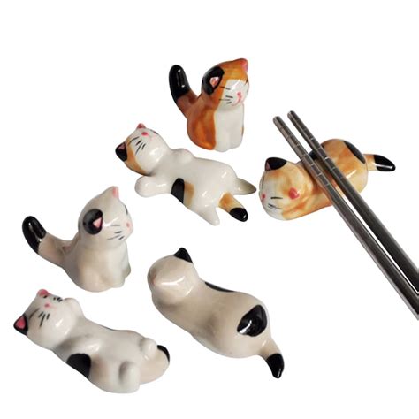 I learned how to use chopsticks a few years ago, and have been using them regularily for eating things like ramen noodles. Japanese Style Cat Ceramic Chopstick Rests (3 pcs) | Thing 1, Arte, Disenos de unas