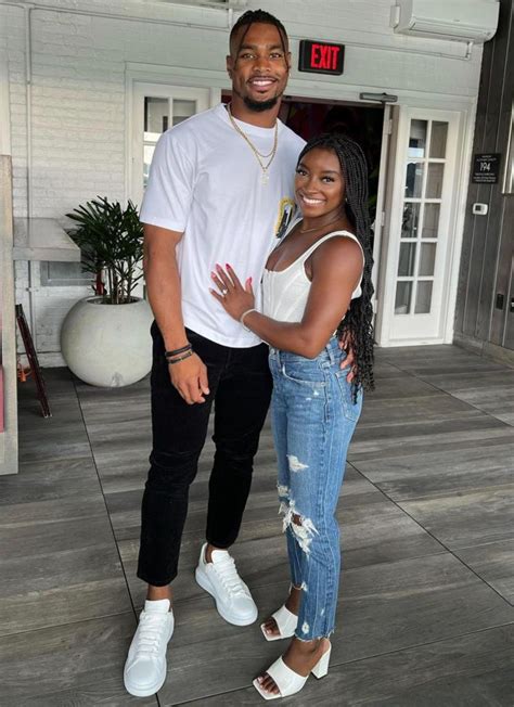 Simone Biles Husband Jonathan Owens Joins Packers After Wedding