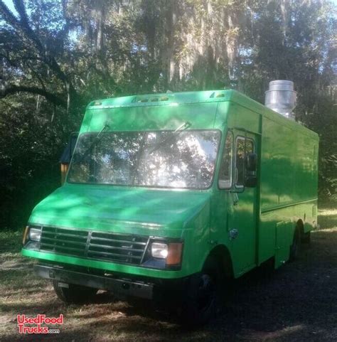 Chevrolet P30 Step Van Kitchen Food Truck With Fire Suppression