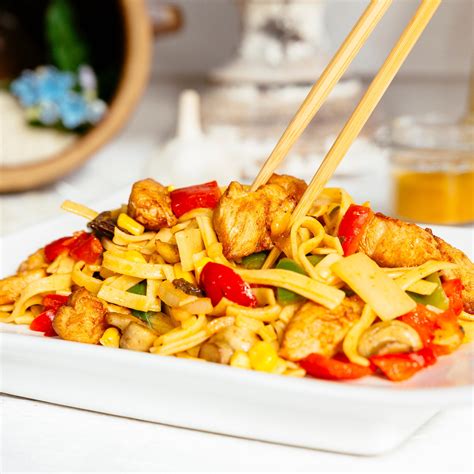 Bami goreng updated their profile picture. FRoSTA Bami Goreng, Hähnchenbrust & Nudeln, Sojasauce ...