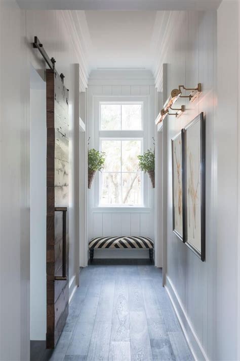 28 Wonderful Farmhouse Hallway Design Ideas To Revitalize Your Home Up