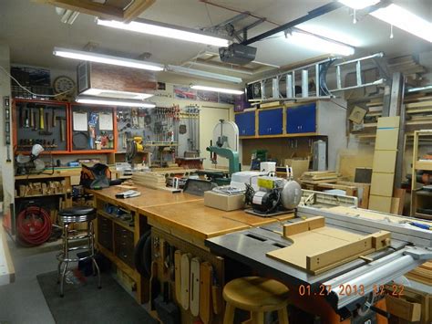 perfect woodshop layout   saving shop space
