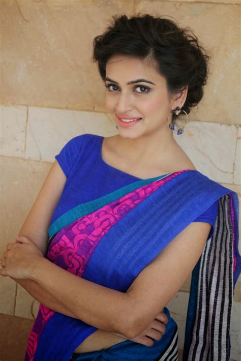 Actress Kriti Kharbanda Hot Sexy Hd Wallpapers Eepixer