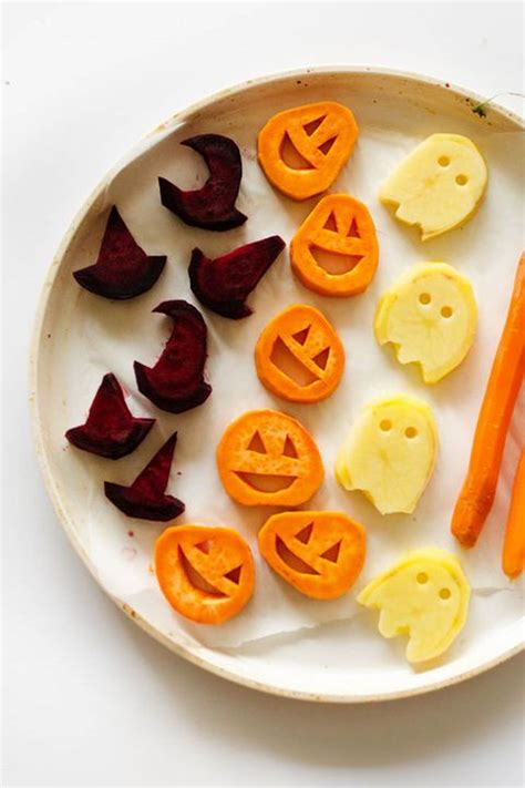 Get ready to throw the best party ever with these halloween appetizers, recipes, snacks, treats with this collection of over 20 ideas including easy halloween cupcakes, simple halloween recipes for a family dinner or party, creative crafts to. 45 Scary-Good Halloween Dinner Ideas - Best Recipes for ...