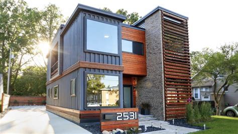 Stylish Shipping Container Home Attracts Tons of Attention