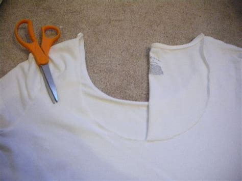 Diy Fashion How To Make A Diy Bow Back Tshirt College Fashion