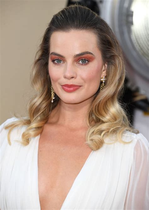 Margot Robbies Dress Once Upon A Time In Hollywood Premiere Popsugar