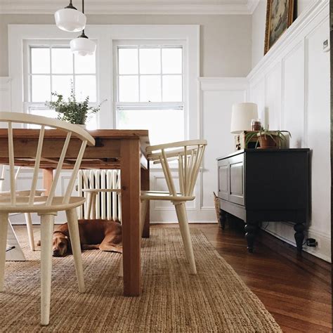 how big should a rug be under a dining table Cadeiras bentwood 2189 belong proportions 1460 settle redor
