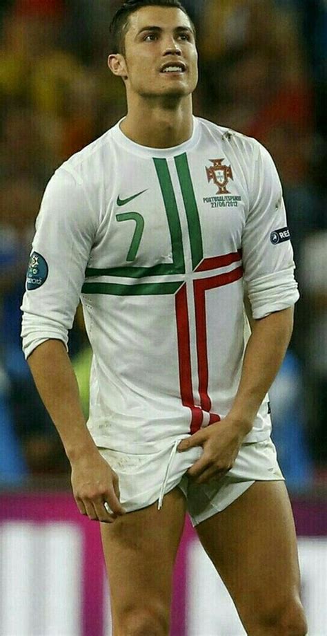 Soccer Players Bulge Cristiano Ronaldo Perfect Butt Gambaran