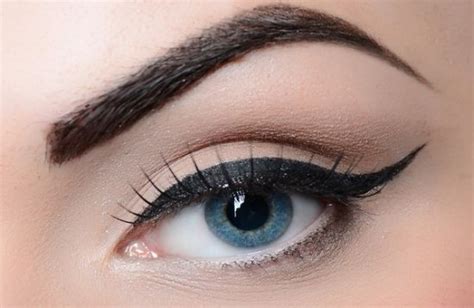 Makeup For Thin Eyebrows To Make Your Eyebrows Look Thicker