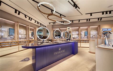 Let's take a look at how fcfs process scheduling works. Swarovski's First Crystal Studio In Southeast Asia Opens ...