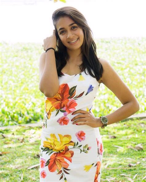 Pin By Roshani Piravinthan On New Sri Lanka Actress Floral Tops