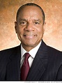10 biggest CEO paychecks - 4. Kenneth Chenault, CEO of American Express ...