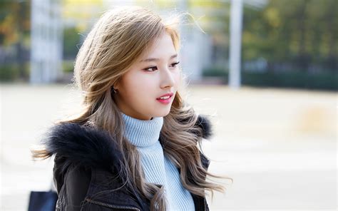 This twice (jyp ent) wallpaper might contain portrait, headshot. Twice HD Wallpapers