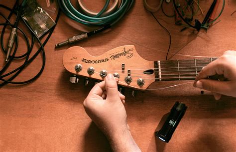 A Beginners Guide On How To Tune An Electric Guitar In 2023