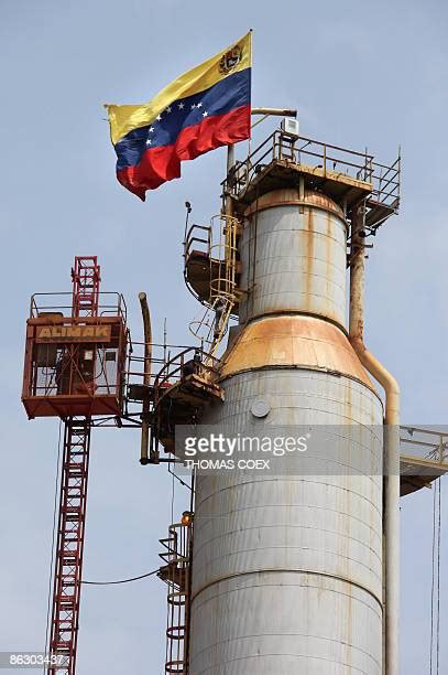Venezuela Oil Refinery Photos And Premium High Res Pictures Getty Images