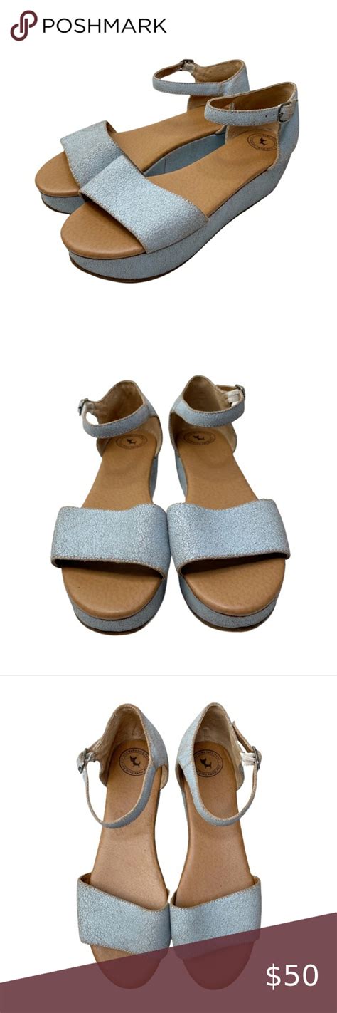 anthro gee wawa daisy blue leather platforms blue leather leather platform sandals leather