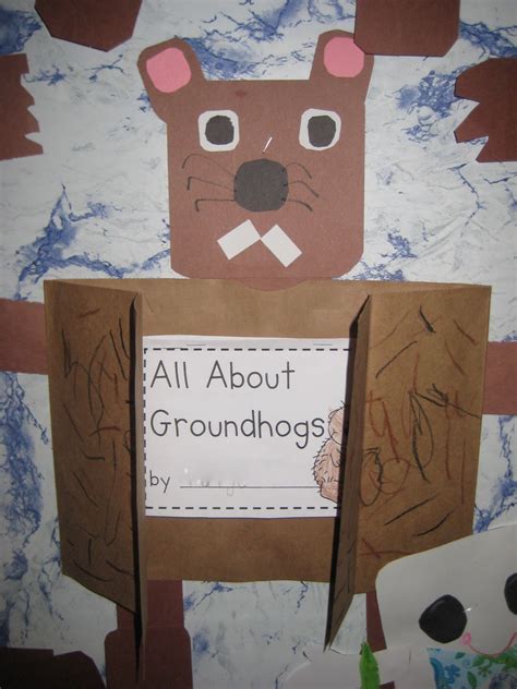 Thanks to this great tutorial all you need is felt, googly eyes and a needle and thread. Peace, Love and Kindergarten: Groundhog Day