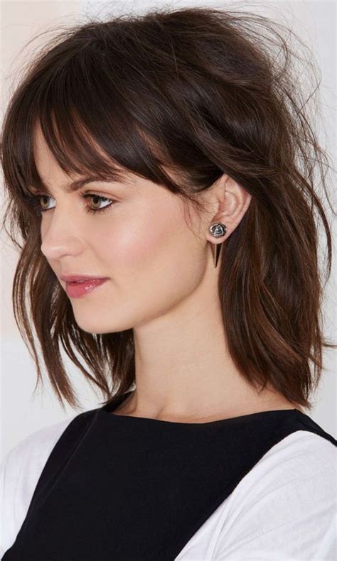 A women's hairstyle where the hair is arranged into a knot, usually at the back, crown, or top of a valencian fallera hairstyle is a traditional women's hairstyle typical of valencia and its falles. 23 Cute Short Hairstyles For Girls To Try This Year - Feed ...