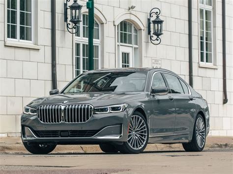 It fares well across the board, with a cossetting ride, sporty handling. 2020 BMW 7-series Review, Pricing, and Specs