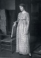 Vanessa Bell wearing one of her own designs, 1915 The Textile Blog ...