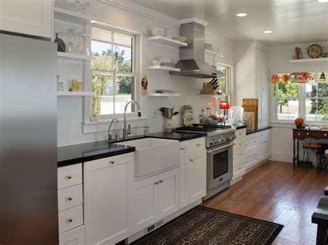 One Wall Kitchen With White Shaker Cabinets Farmhouse Sink Hardwood