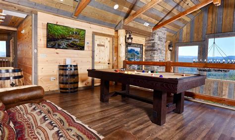 2 bedroom, 2 bath deluxe cabin for with a screened in porch and a hot tub. Large Group Cabins in Pigeon Forge — Summit Castle