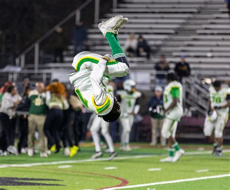 HS football: Springfield Gardens hands Petrides ‘heartbreaking’ 30-6