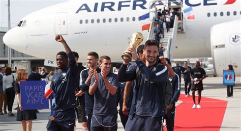 Sobre o giroud, eu disse a verdade, simplesmente. Jogadores da seleção francesa de futebol serão ...