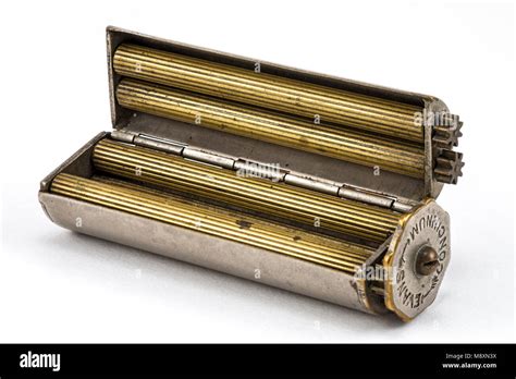 Cigarette Rolling Machine Hi Res Stock Photography And Images Alamy