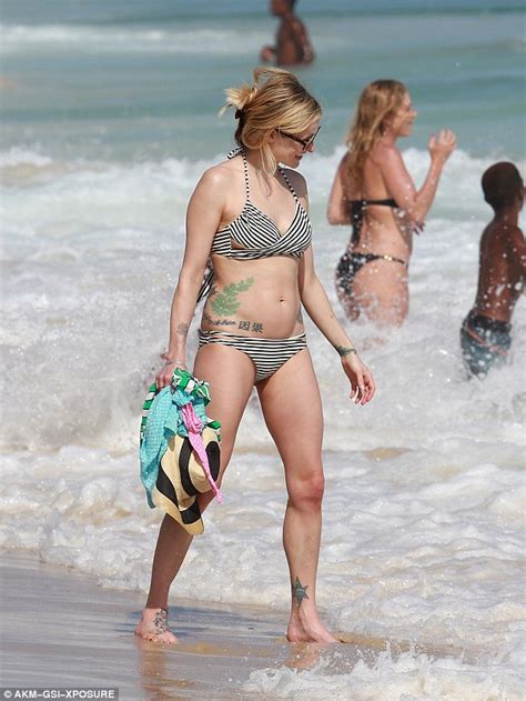 Fearne Cotton Enjoys Some Fun In Brazilian Sun At The Beach With Her