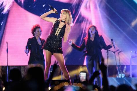 Taylor Swift Comes Back With A Bang And Sings Ex Calvin Harriss Track
