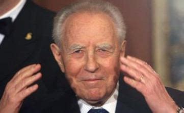 He was the 49th prime minister of italy from 1993 to 1994 and was the tenth president of the italian republic from 1999 to 2006. Ciampi ha incarnato la coscienza civile del nostro Paese