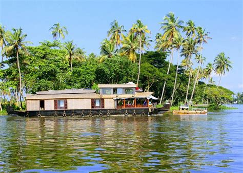 Experience Alleppey Or Alappuzha City In Kerala Uncrushedleaves