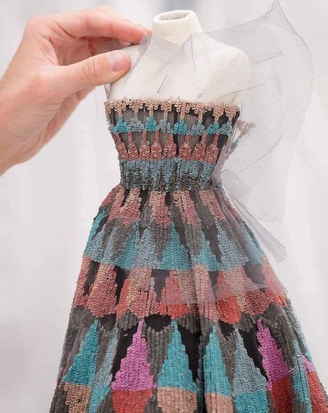 335 Bästa Idéer För Dior Miniature Dresses I 2021 Glamour Kläder Dior