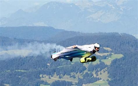 Bmw Develops Turbocharged Electric Wingsuit That Lets You Fly At 186