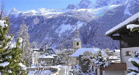 Also it is credited with hosting the first winter olympic games in 1924. Chamonix Ski Resort & Accommodation | PowderBeds