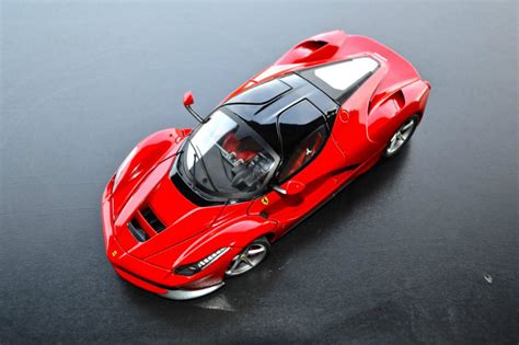 Review Hot Wheels Elite Ferrari Laferrari