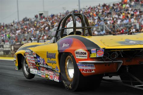 Chevrolet Corvette Drag Racing Race Tracks Crowds Hot Rod