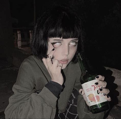 𝘝𝘪𝘭𝘦𝘯𝘵𝘱𝘤𝘦 in Grunge photography Goth aesthetic Grunge girl