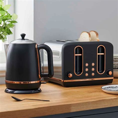 Black And Copper 4 Slice Toaster In 2020 Kettle Toaster Set Black