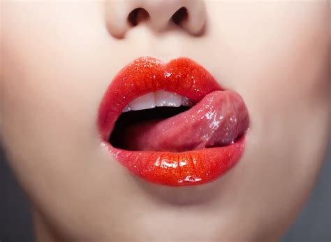 How Can Smokers Lighten Their Lips