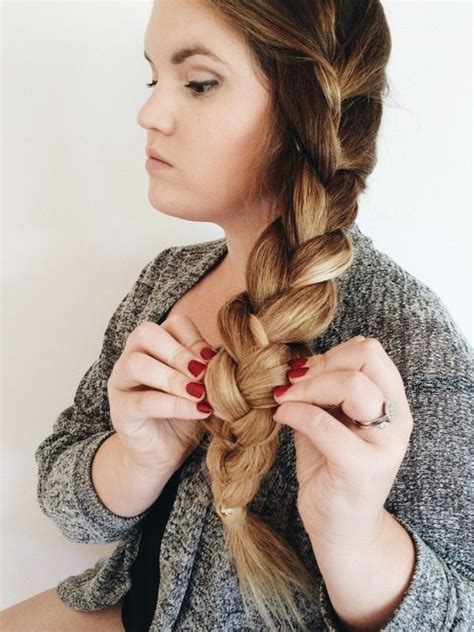 The easy braid hairstyles which we are sharing on this page have all the collections. 20 Stylish Side Braid Hairstyles For Long Hair