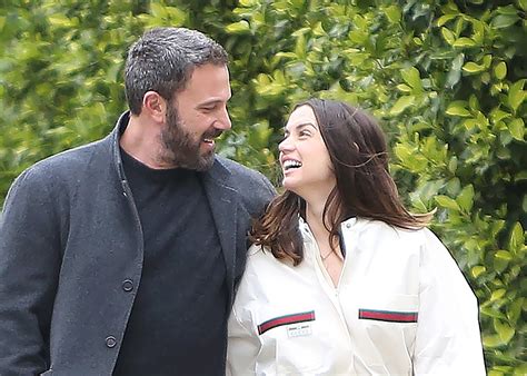 Ben Affleck Officiellement En Couple Avec Ana De Armas Une Star