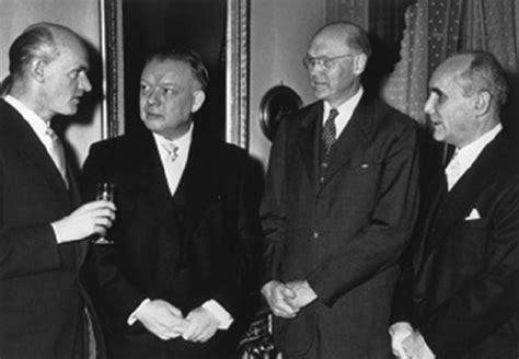 1 Forssmann Richards And Cournand Receiving The Nobel Prize In