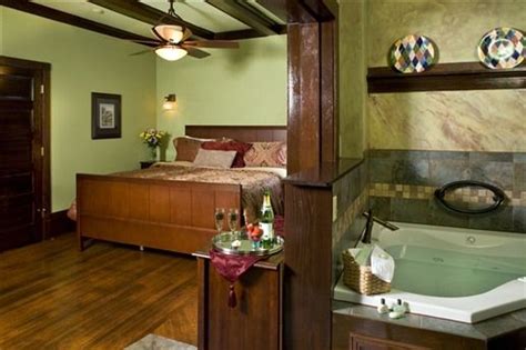 The Sycamore Suite At Hilltop Manor Bed And Breakfast In Hot Springs