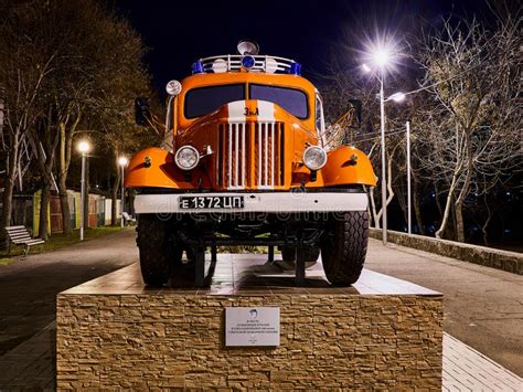 347 Truck Parked Night Photos Free And Royalty Free Stock Photos From
