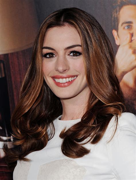 Anne Hathaway Long Hair