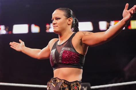 15 Strongest Women In WWE History